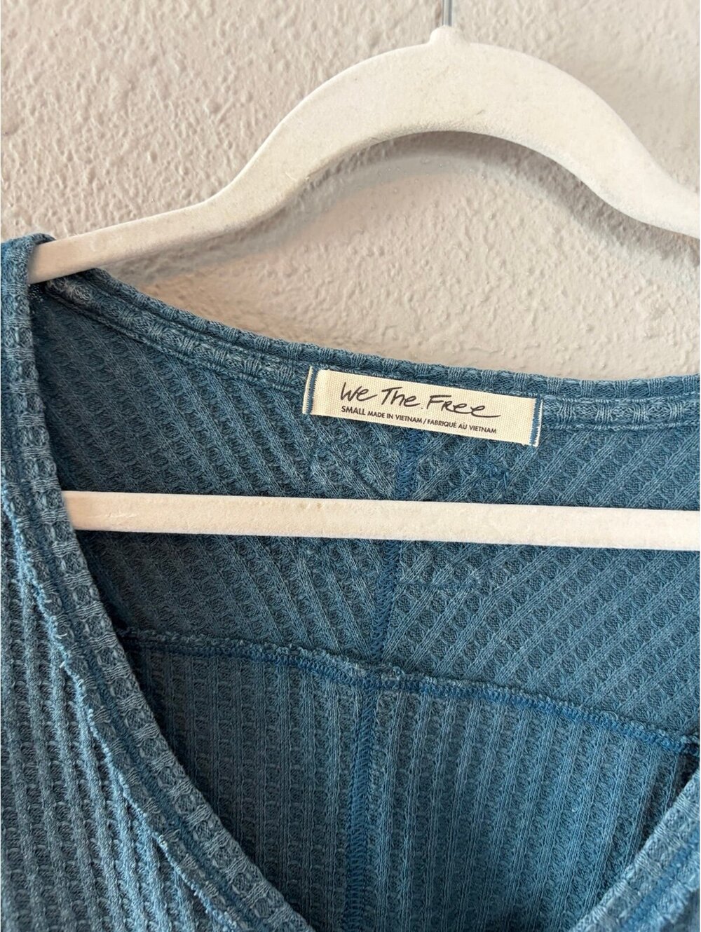 We The Free Caroline Waffle Knit Very Oversized Long Sleeve Blue size S. - Picture 2 of 6